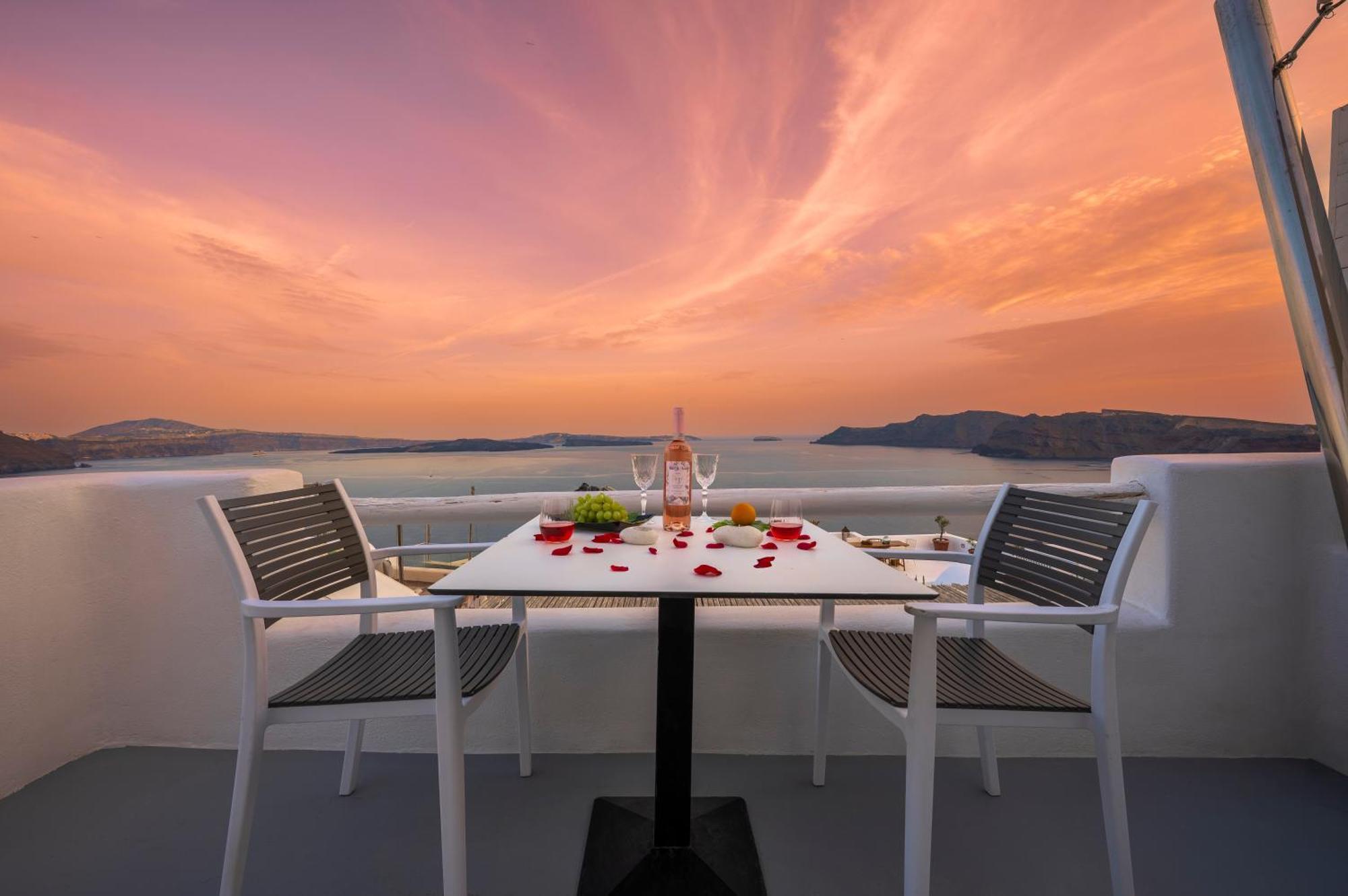Diamond Luxury Suites Collection Oía Quarto foto
